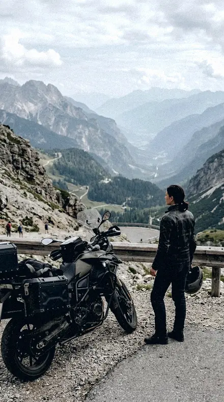 Curve Stack applied to Motorcycle pass
