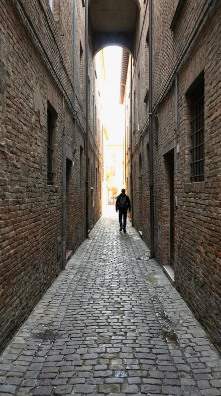 Rooftop Parapet applied to Alley lines