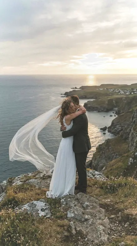 Soffit Plane applied to Cliff elopement