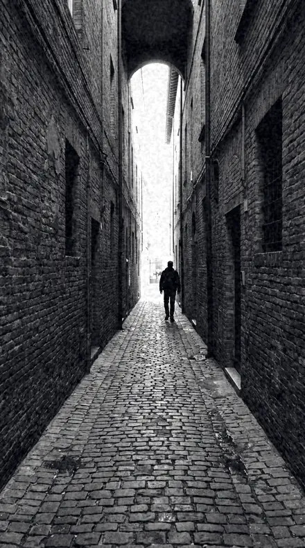 Masthead applied to Alley lines