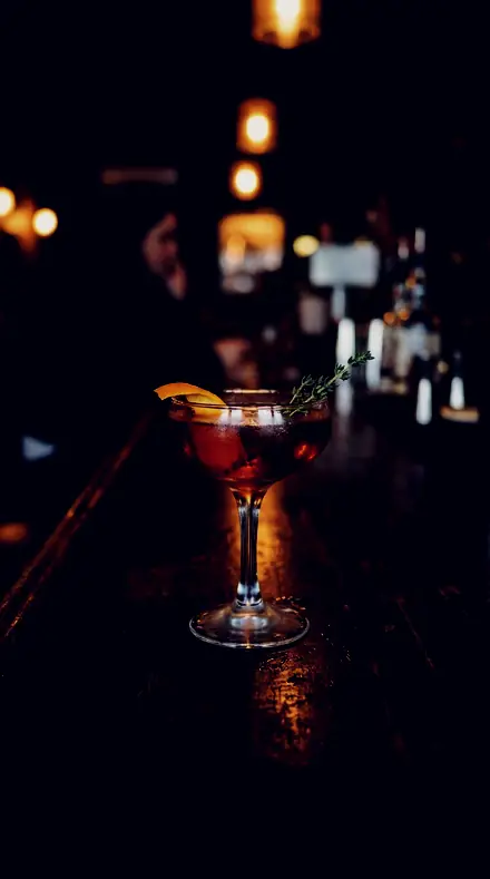 CS-09 Rimlight Silhouette applied to Cocktail bar