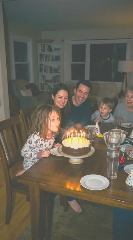 Curtain Flare applied to Flash birthday cake