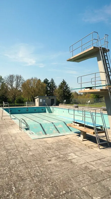 Milk Jug applied to Empty pool
