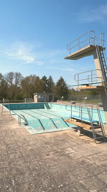 Prayer Bell applied to Empty pool