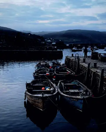Harbour boats. With the Night Halation preset applied.