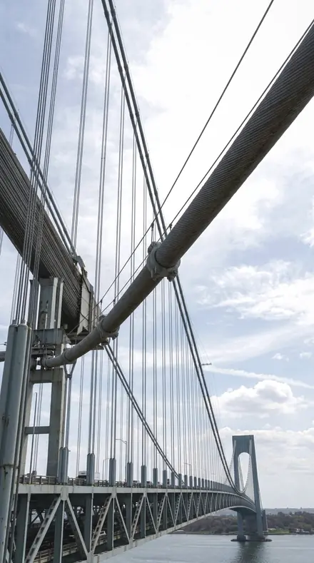 Trim Sparkle applied to Bridge cables