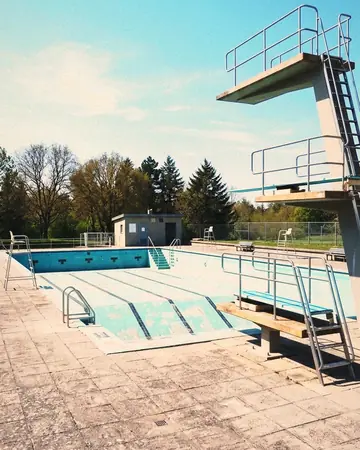 Empty pool. With the Warm Negative preset applied.