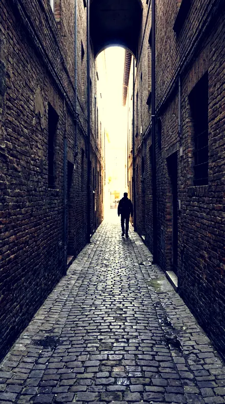 Cleft Tone applied to alley lines