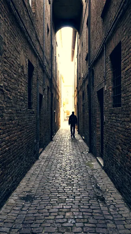 Divided Frame applied to alley lines
