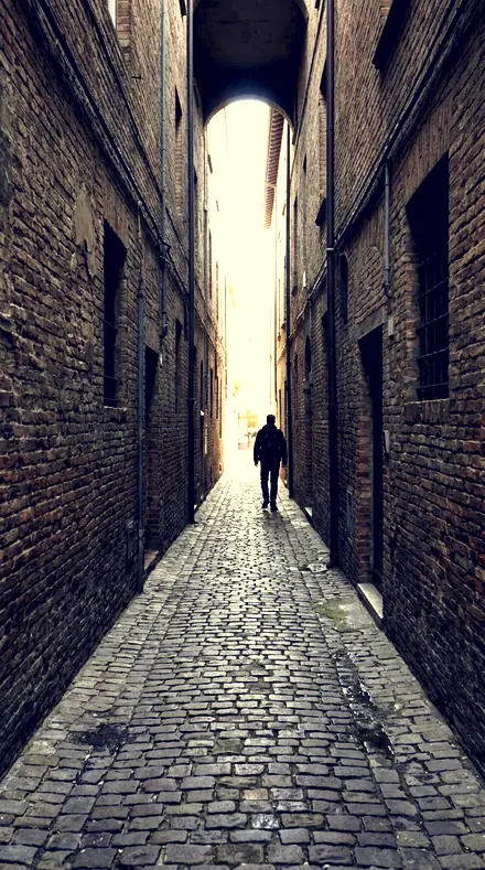 Riven Tone applied to alley lines