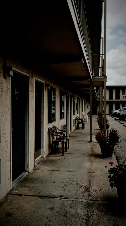 Shutter Gap applied to motel door
