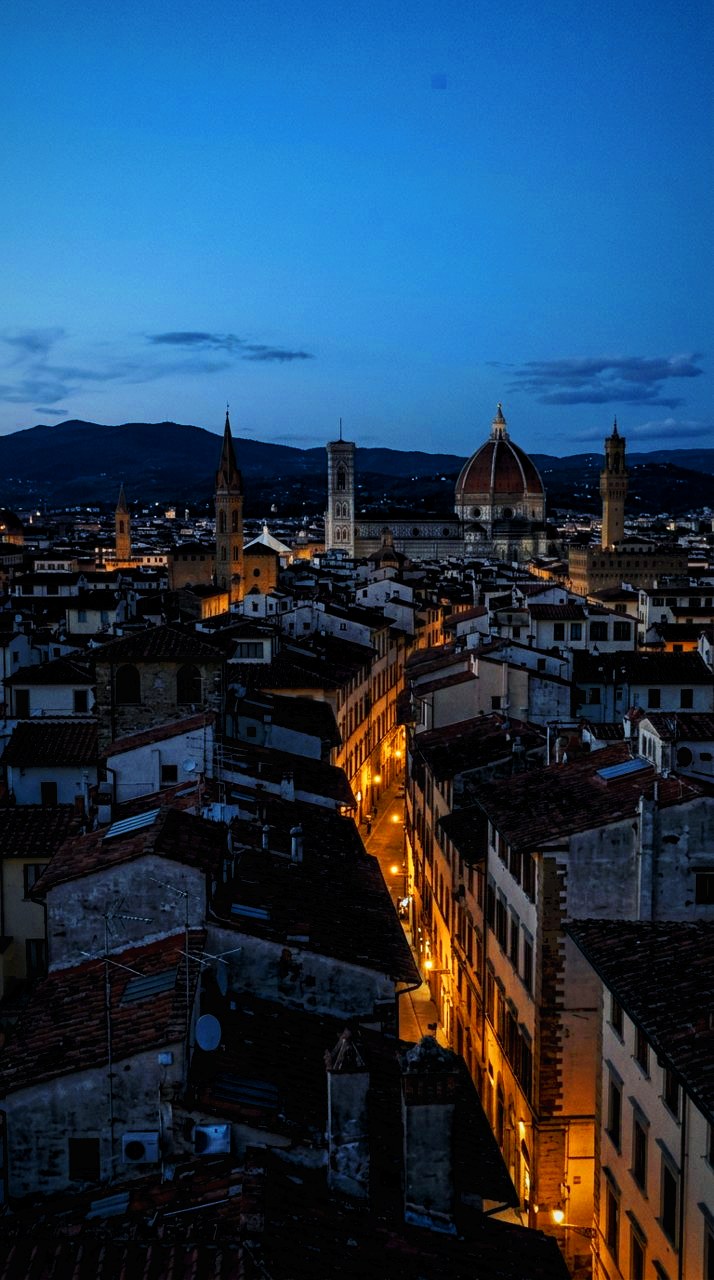 Nightcurve: The rooftop hour, kept the way it felt.