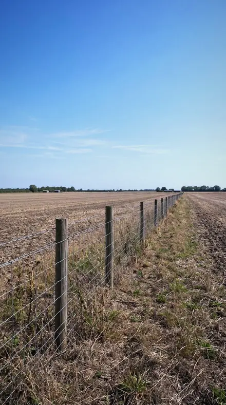 Plateau Blue applied to field fence