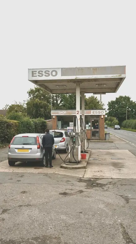 Long Table applied to petrol station