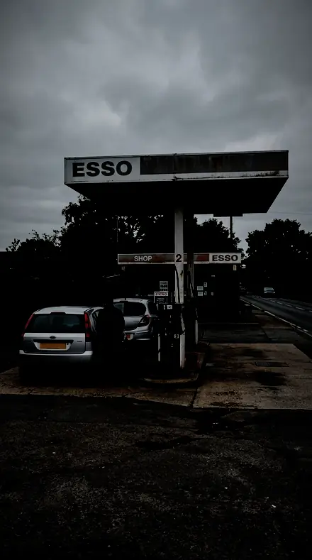 Shutter Gap applied to petrol station