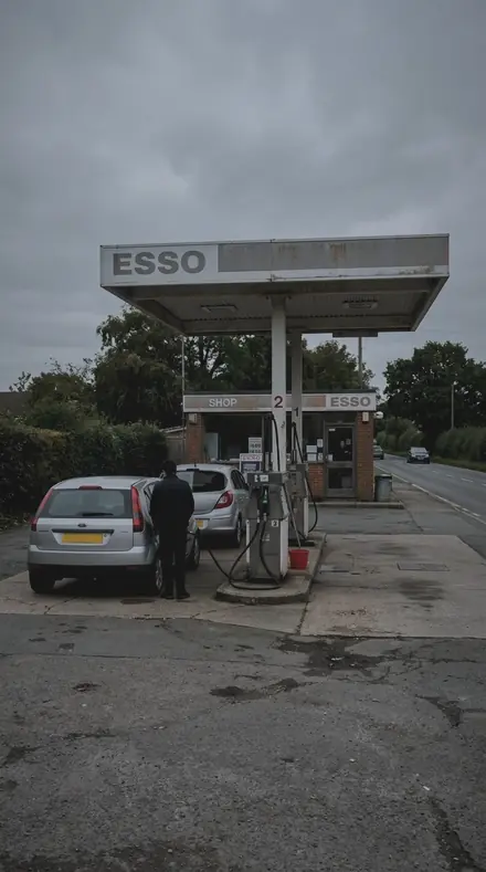 Drop Trail applied to petrol station