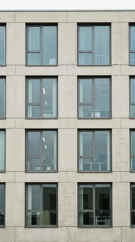 Horizon Band applied to facade grid