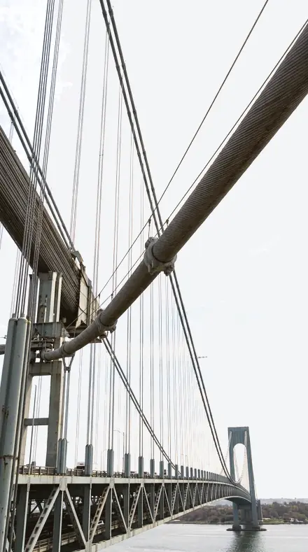 Thaw Light applied to bridge cables